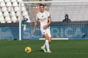 记者：都灵准备从威尼斯签下伊泽斯，费用约800万至900万欧+分成