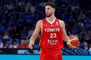 火箭官方晒申京三双：申京在土耳其战胜波兰的比赛中统治全场🔥