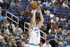 冷血新秀！小桥大力战斧扣飞 但球飞到克尼佩尔手里三分绝平